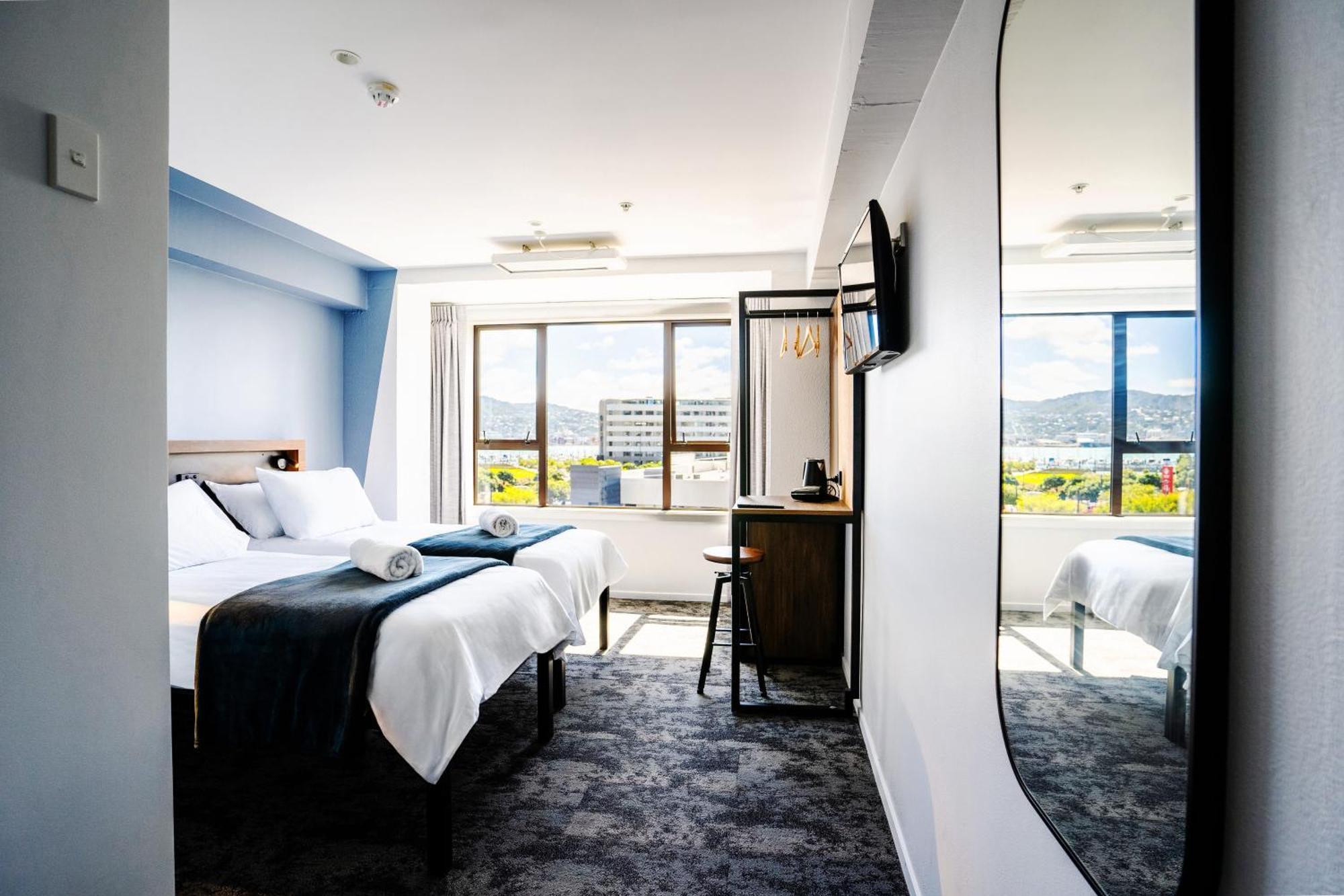 Haka House Wellington Hostel Exterior photo A room at the hotel