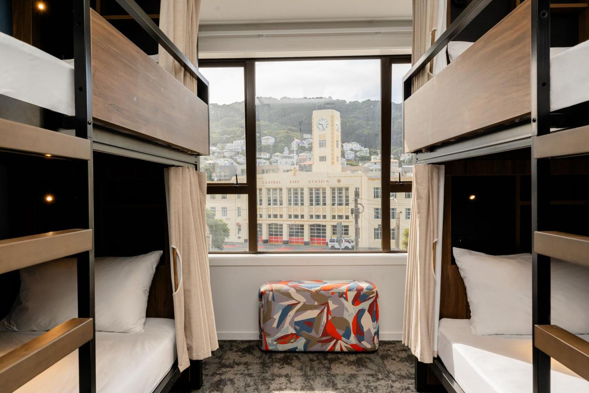 Haka House Wellington Hostel Exterior photo A typical room at the hotel