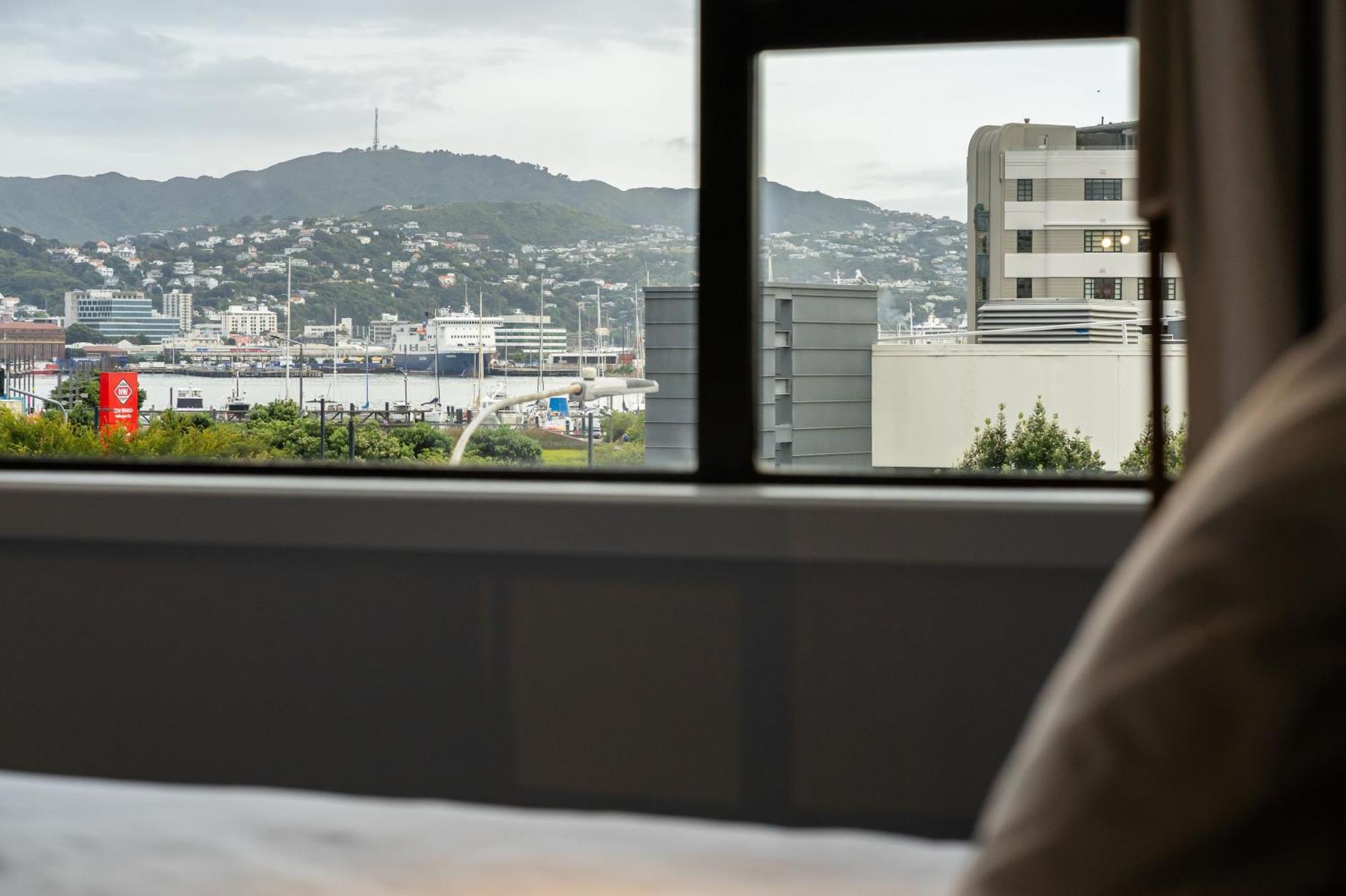 Haka House Wellington Hostel Exterior photo View from a room at the hotel